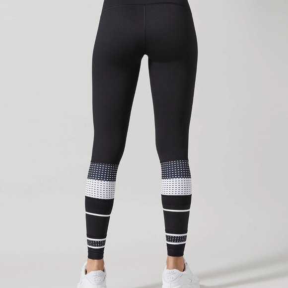 [lilybod] black printed leggings size small - Picture 3 of 7